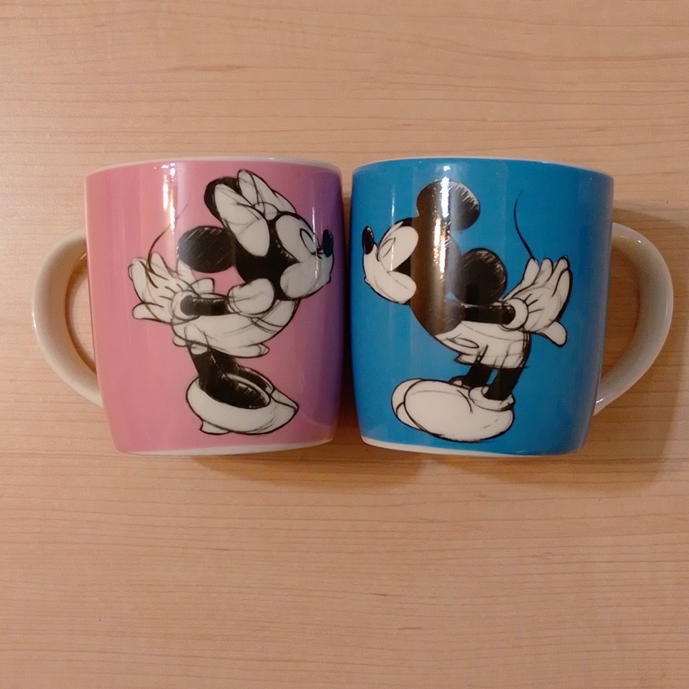 FLAWED Mickey Minnie Mouse 2 pk Ceramic Mugs